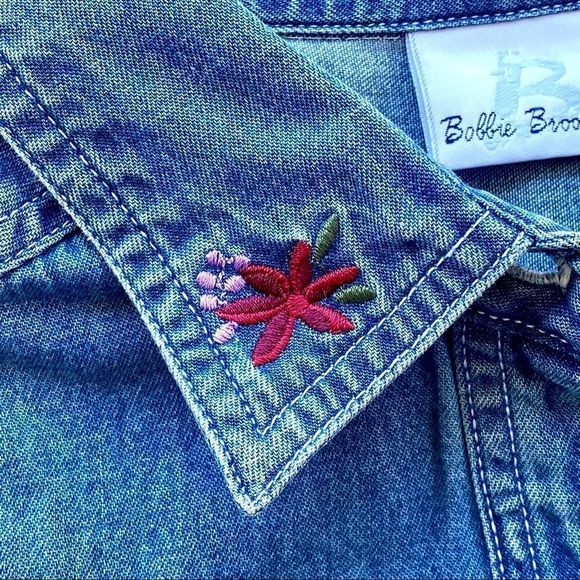 VTG Bobbie Brooks Floral Embroidered Oversized Denim Button Down Shirt Size S - Picture 3 of 11